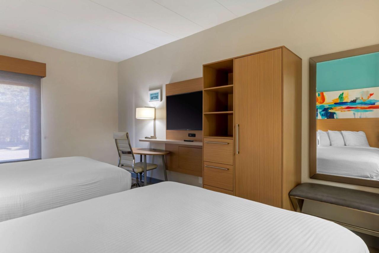 Best Western PLUS Executive Hotel Richmond Dumbarton Exterior foto